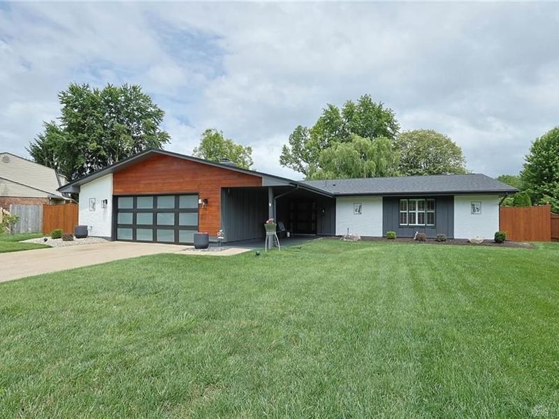 8910 Springrun Lane, Washington Township, OH 45458 Photo 1