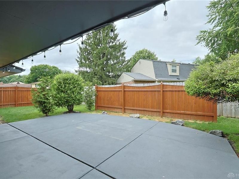 8910 Springrun Lane, Washington Township, OH 45458 Photo 38