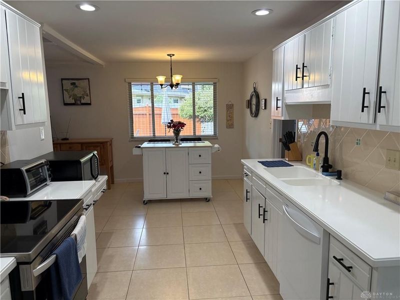 8910 Springrun Lane, Washington Township, OH 45458 Photo 5
