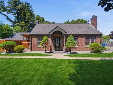 958 Parker St, Springfield, MA 01129