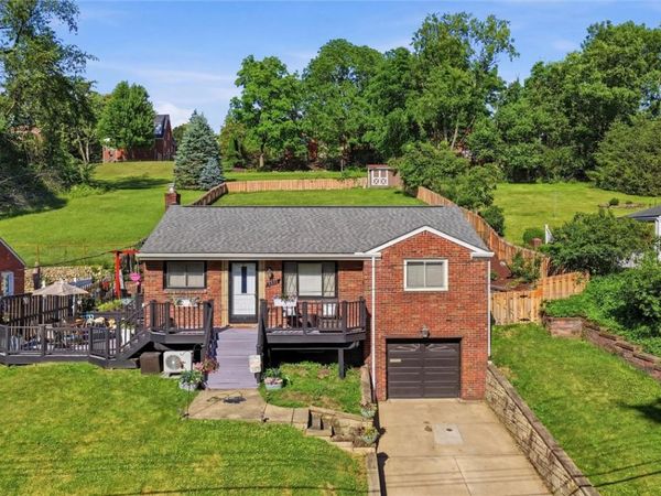 5221 Springdale Dr, Pittsburgh, PA 15236