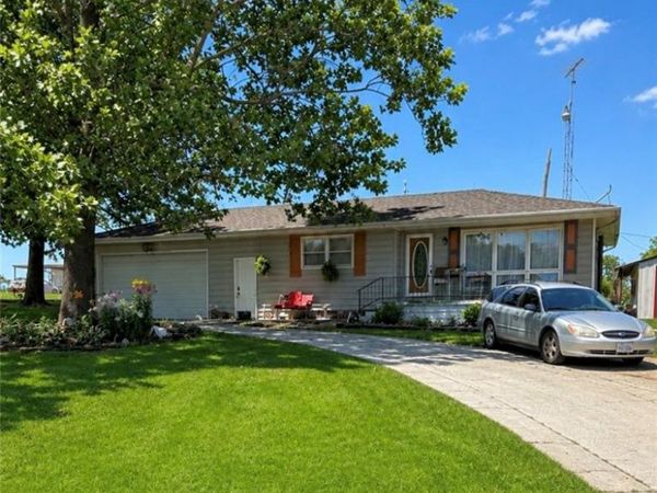 10653 246 Highway, Sheridan, MO 64486