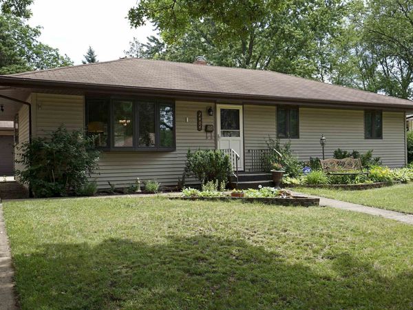 2404 Winnetka Drive, ROCKFORD, IL 61108