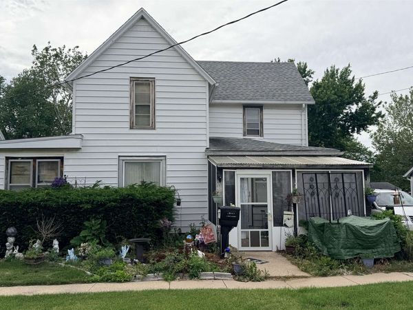 4 S MULBERRY Avenue, MOUNT MORRIS, IL 61054
