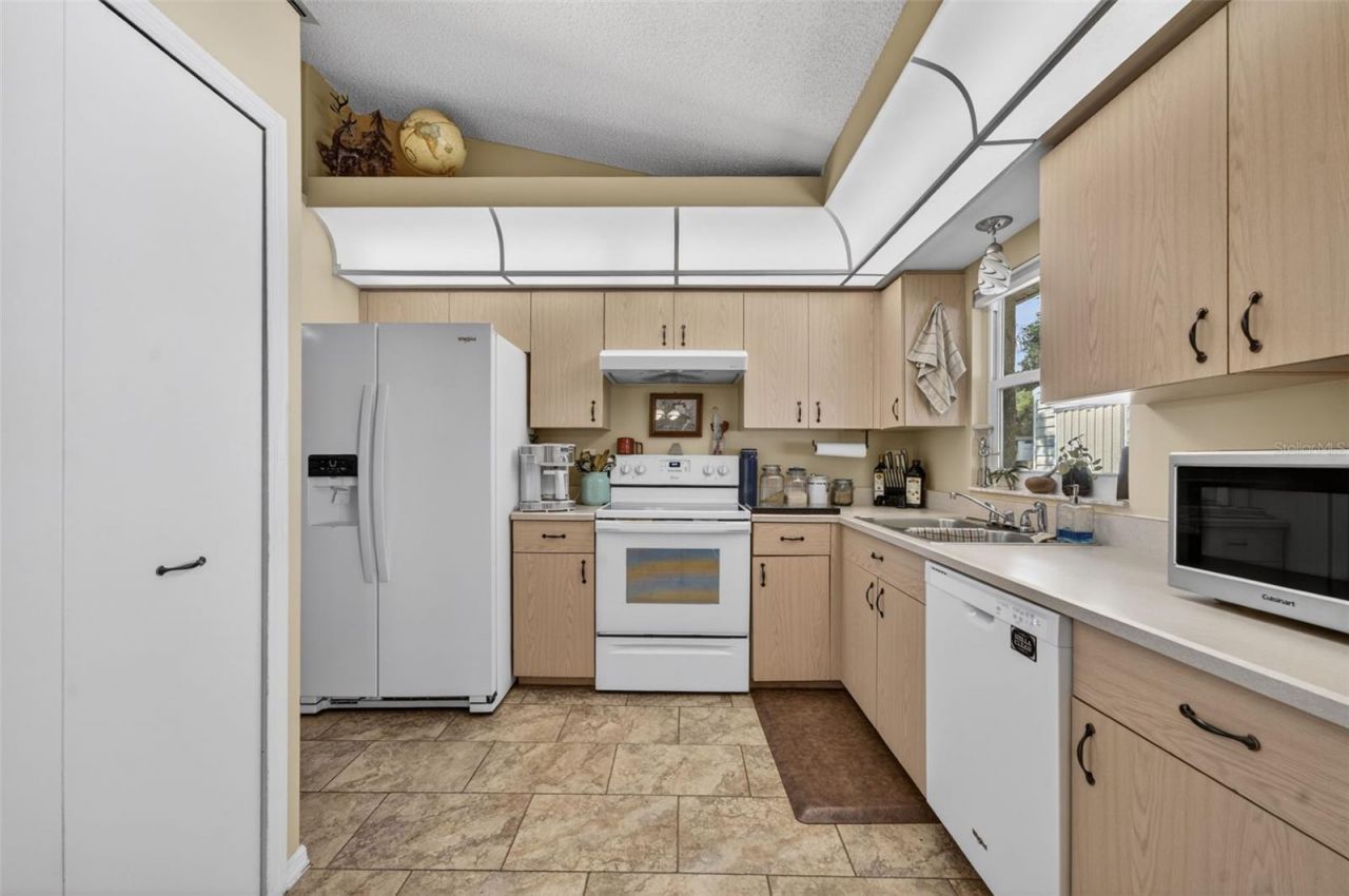 504 Sandpiper Court, Edgewater, FL 32141 Photo