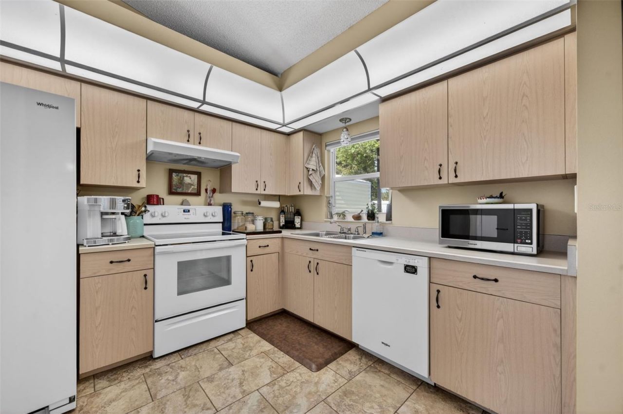 504 Sandpiper Court, Edgewater, FL 32141 Photo
