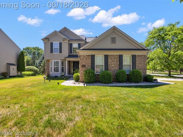997 River Rock Drive, Holly Twp, MI 48442