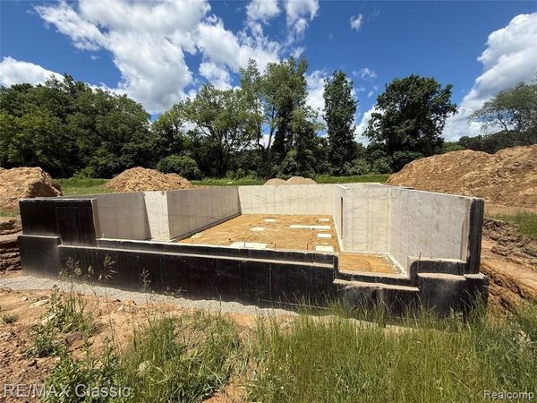 1500 Buttercup Trail, Milford Twp, MI 48381