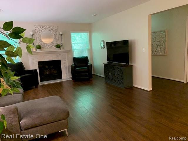 44860 Marigold Drive, Sterling Heights, MI 48314 Main Photo