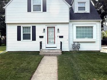 734-736 Briarcliff Road, Jackson, MI 49203