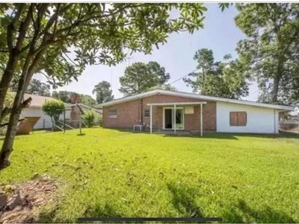 2914 SABINE Drive, Alexandria, LA 71303