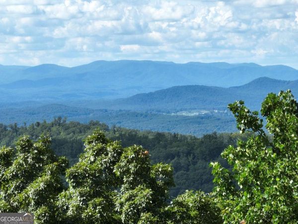 31 Highline Drive, Ellijay, GA 30536