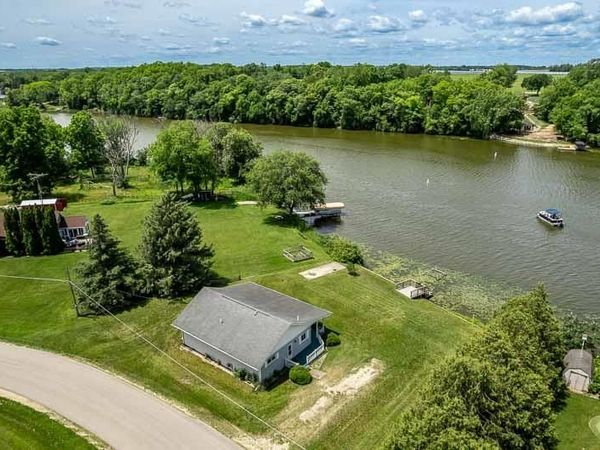 9093 N Arrowhead Shores Road, Edgerton, WI 53524