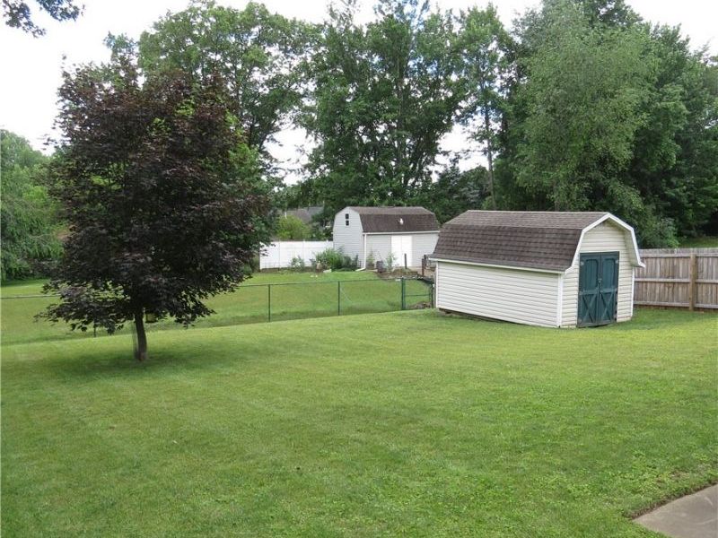1934 Cherrywood Lane, Akron, OH 44312 Photo 3
