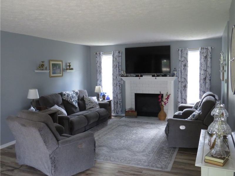 1934 Cherrywood Lane, Akron, OH 44312 Photo 7