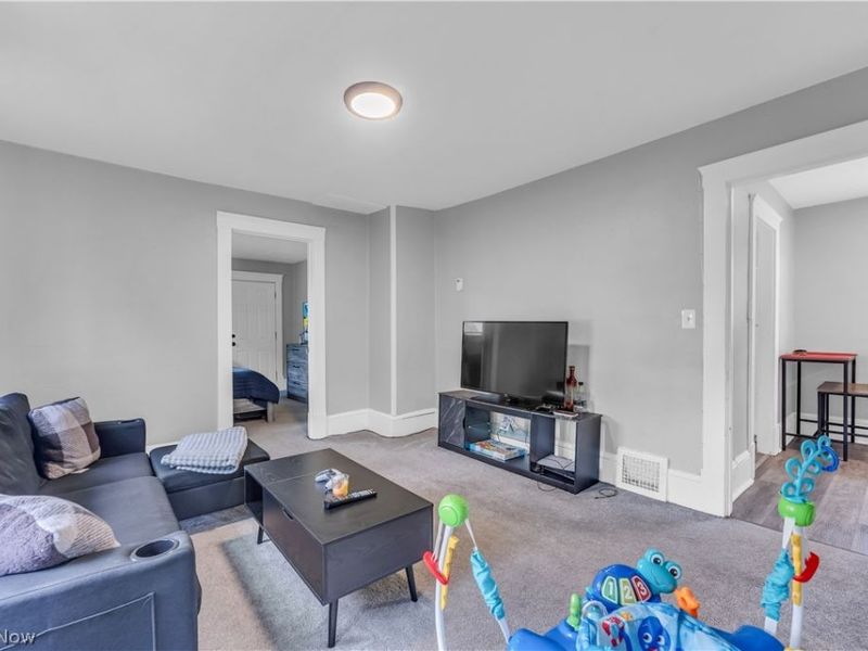 7408 Dudley Avenue , Cleveland, OH 44102 Photo 14