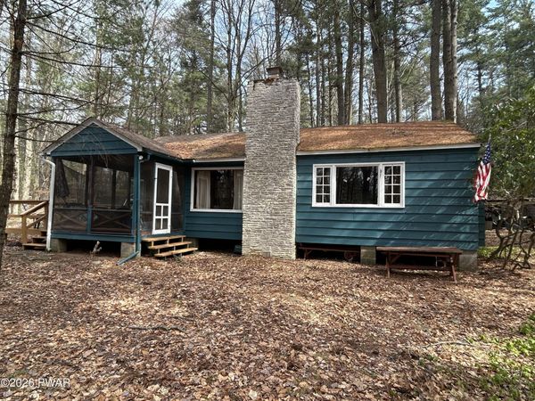 111 Deer Xing, Paupack, PA 18451