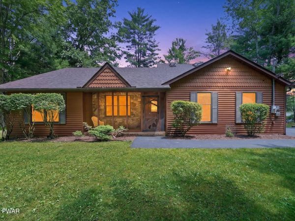 50 Covered Bridge Drive, Hawley, PA 18428