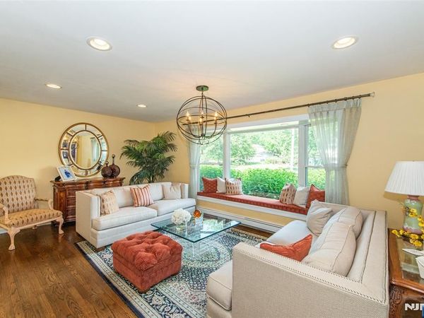 11 Crane Drive, Montville Township, NJ 07058