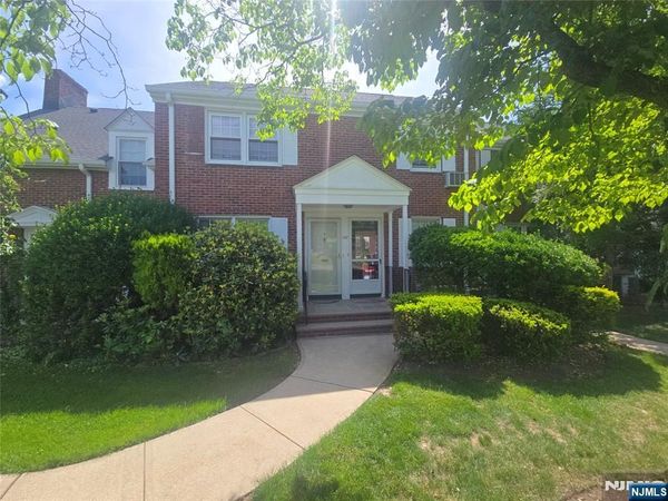 152 Boyden Avenue A, Unit A, MAPLEWOOD, NJ 07040