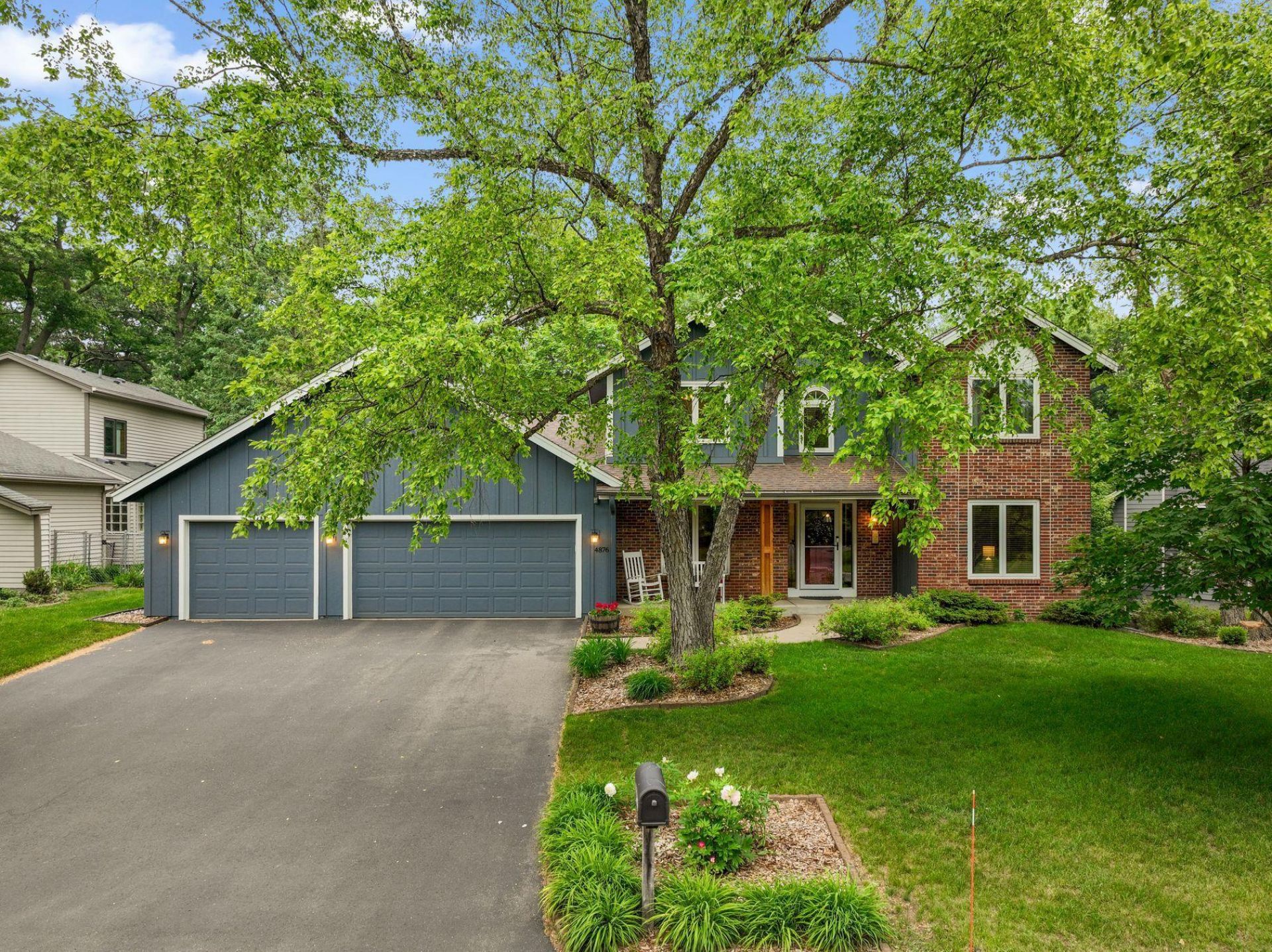 4876 Knottingham Circle , Eagan, MN 55122
