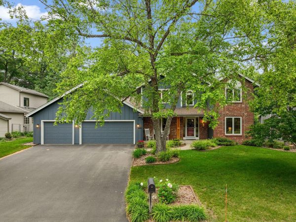 4876 Knottingham Circle , Eagan, MN 55122