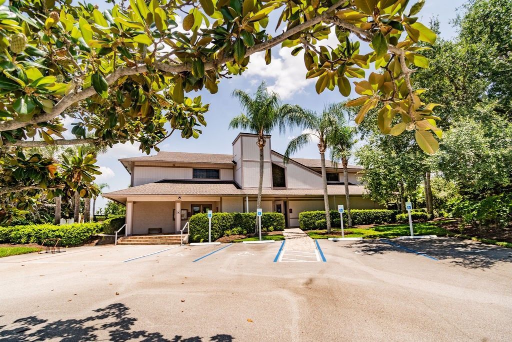 1357 Shoreline Circle, Sebastian, FL 32958 Photo