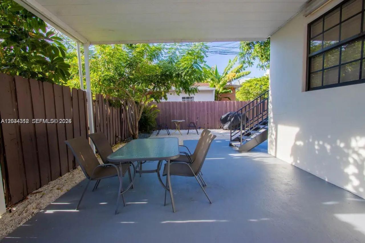 5911 SW 5th Ter , Unit B, Miami, FL 33144 Photo