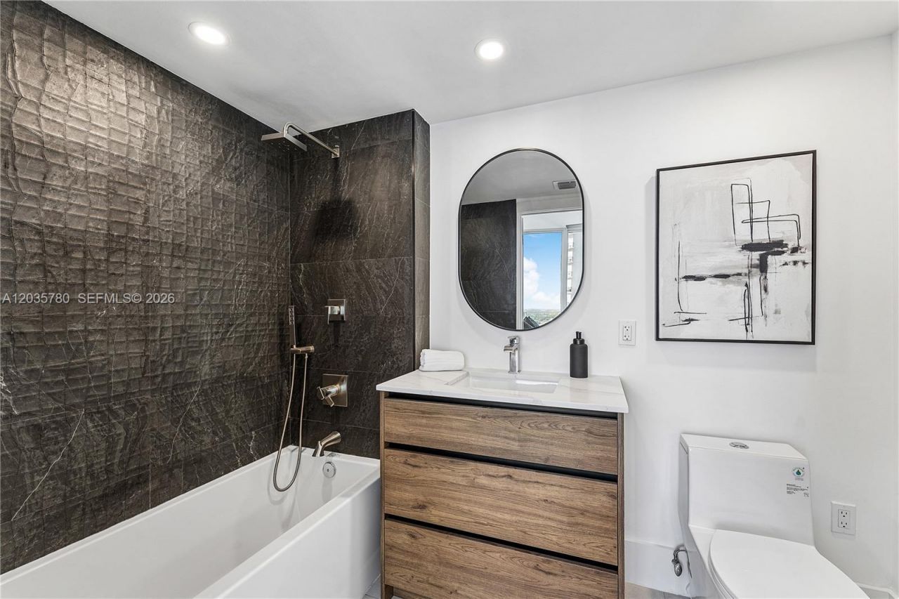 333 Las Olas Way, Unit 3503, Fort Lauderdale, FL 33301 Photo