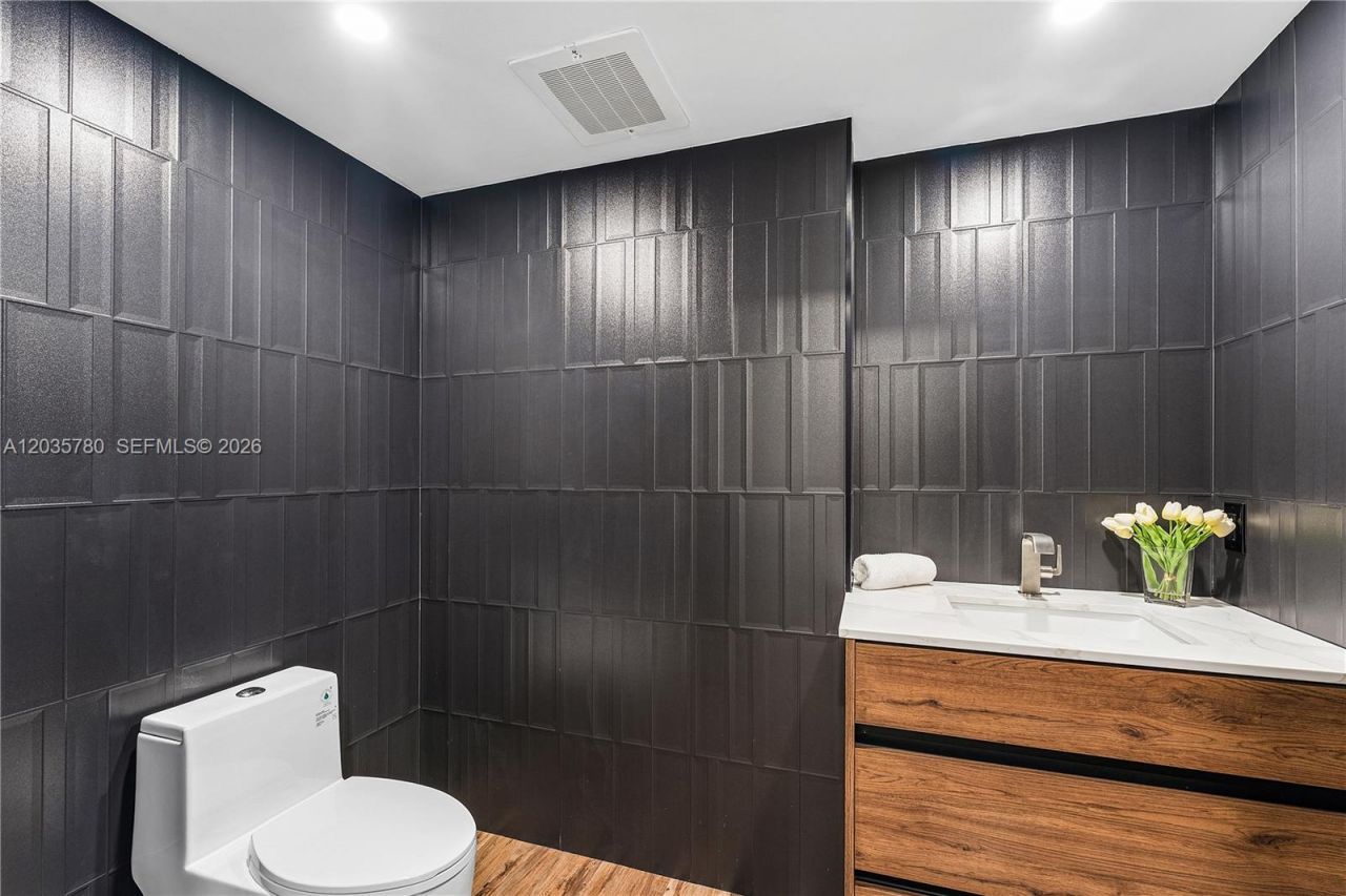 333 Las Olas Way, Unit 3503, Fort Lauderdale, FL 33301 Photo