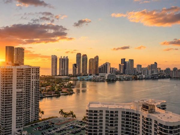 3500 Mystic Pointe Dr, Unit 3307, Aventura, FL 33180