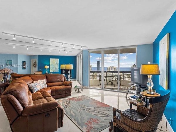 3500 Mystic Pointe Dr, Unit 3307, Aventura, FL 33180