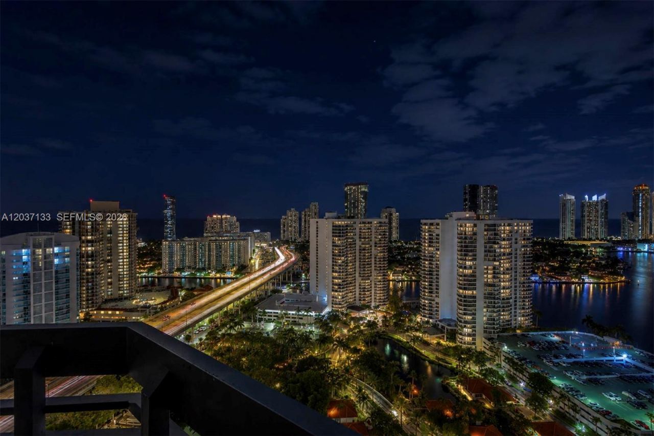 3500 Mystic Pointe Dr, Unit 3307, Aventura, FL 33180 Photo