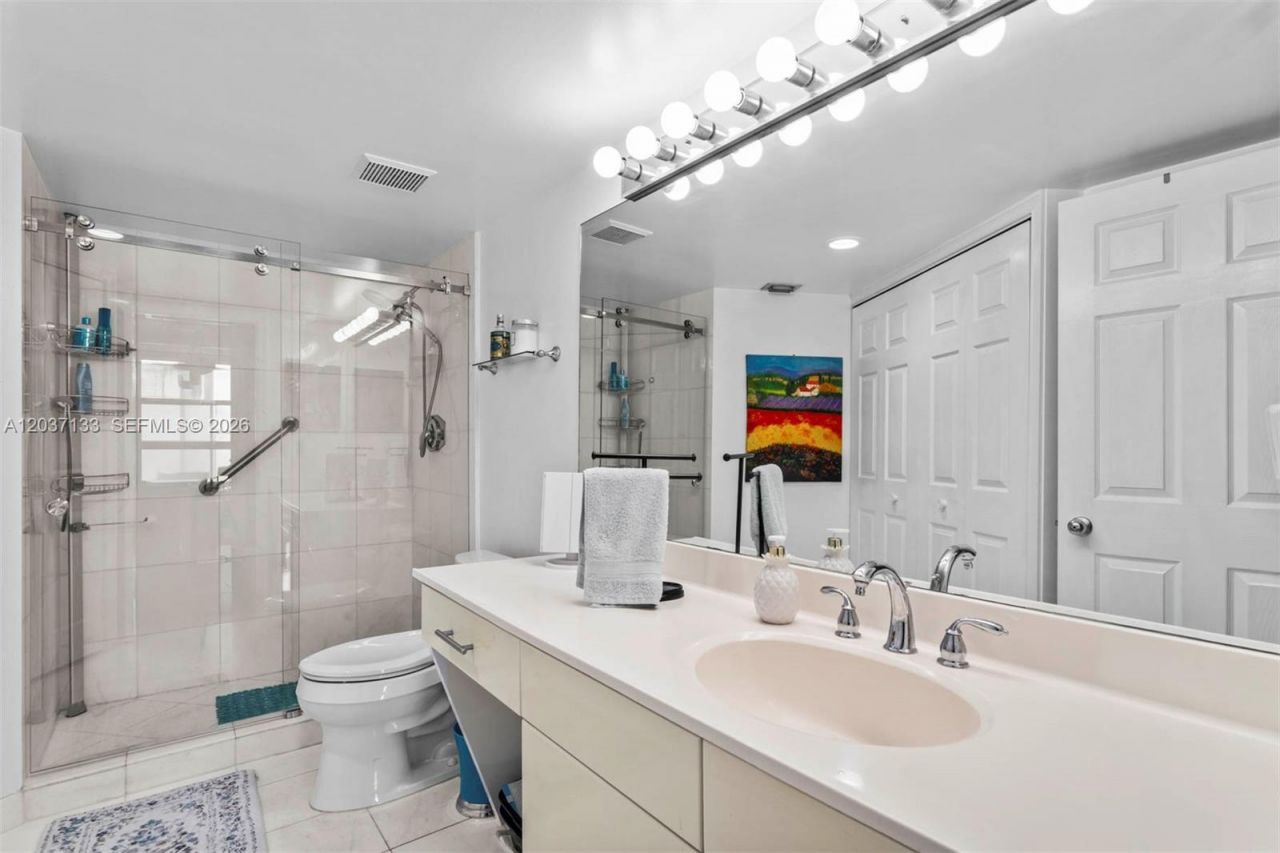 3500 Mystic Pointe Dr, Unit 3307, Aventura, FL 33180 Photo