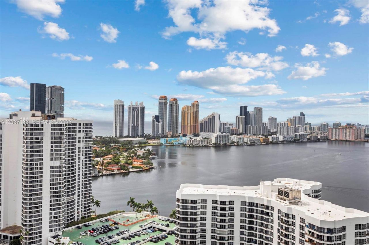3500 Mystic Pointe Dr, Unit 3307, Aventura, FL 33180 Photo