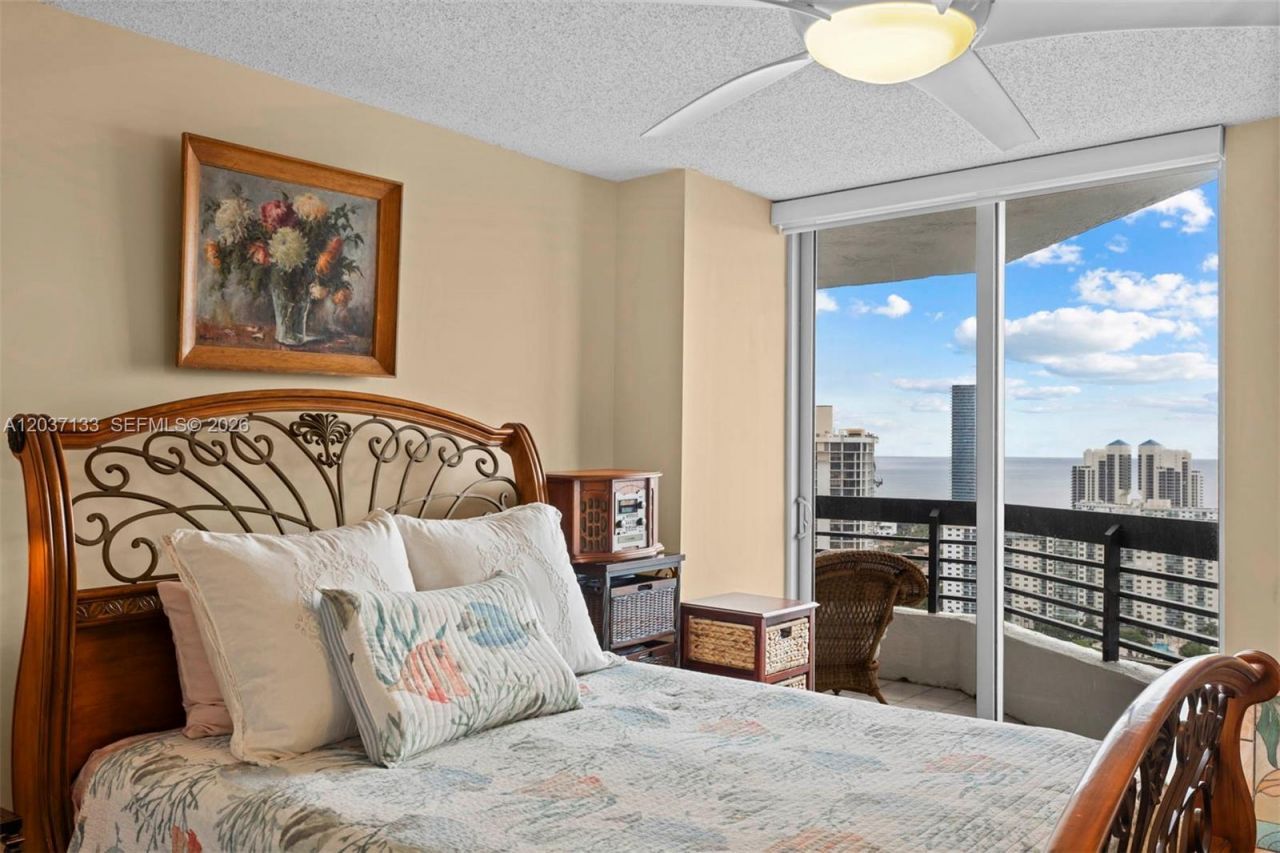 3500 Mystic Pointe Dr, Unit 3307, Aventura, FL 33180 Photo