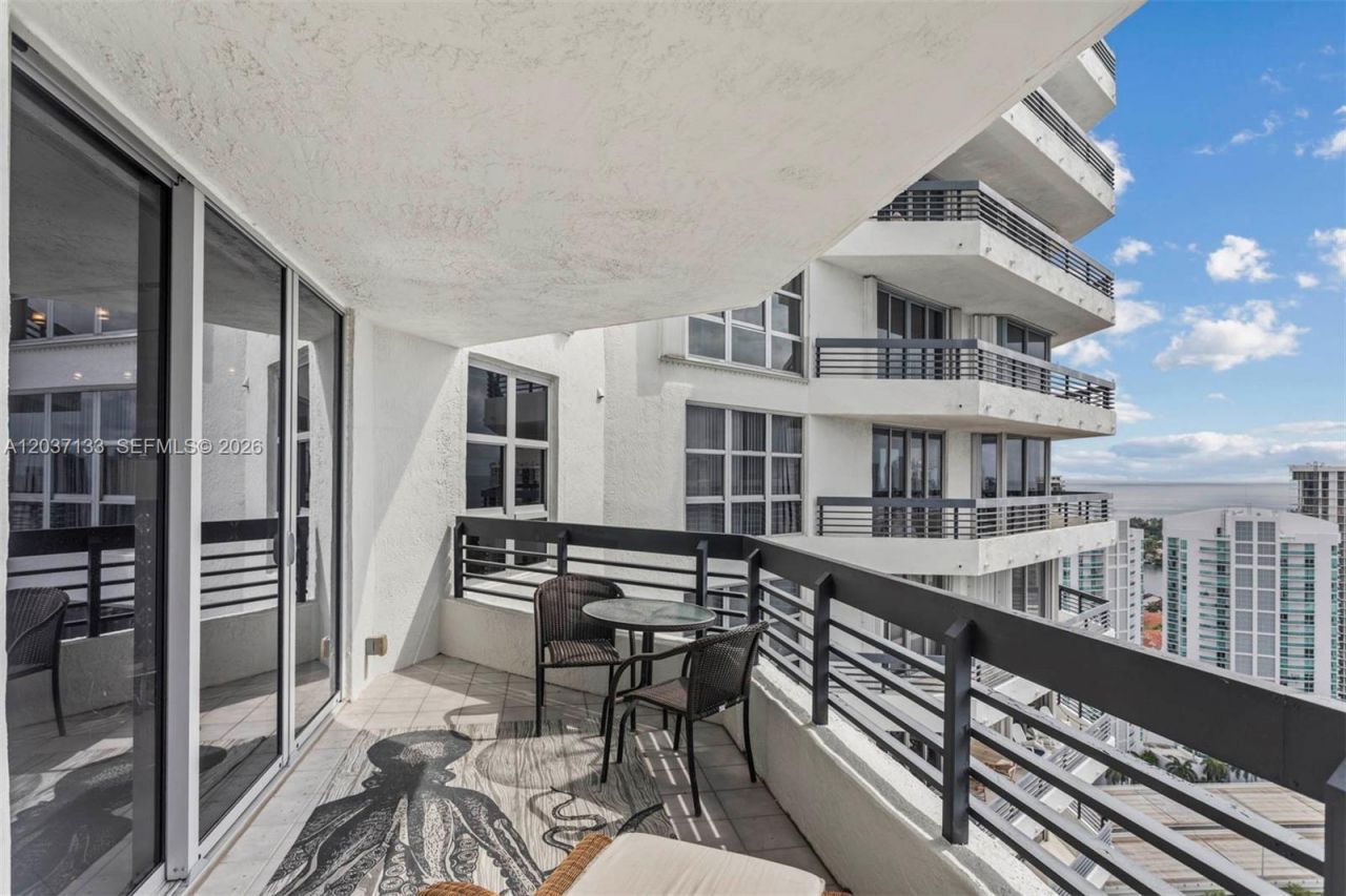 3500 Mystic Pointe Dr, Unit 3307, Aventura, FL 33180 Photo