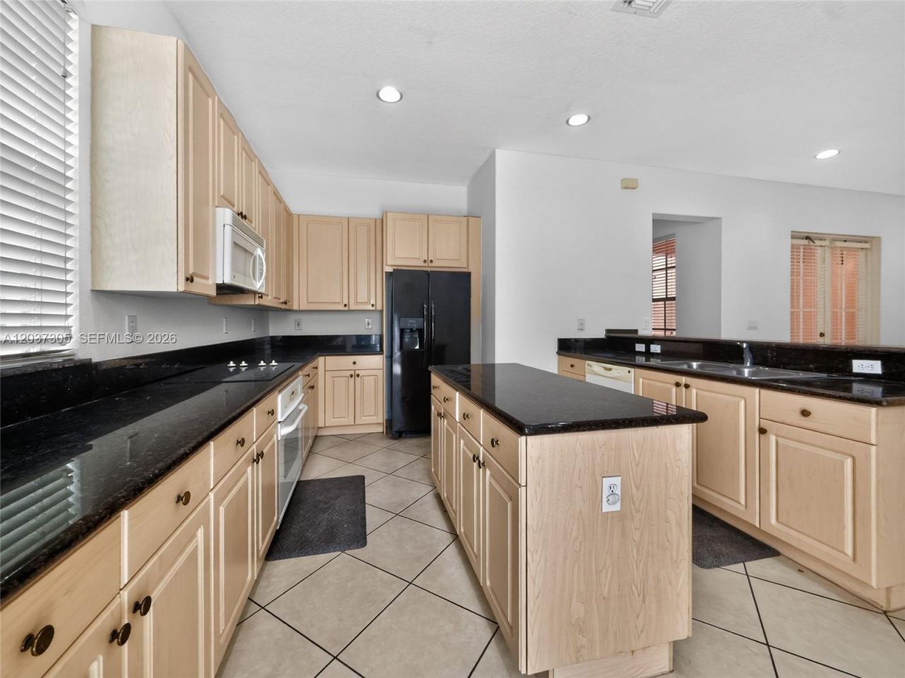625 SW 146th Ter, Unit 901, Pembroke Pines, FL 33027 Photo