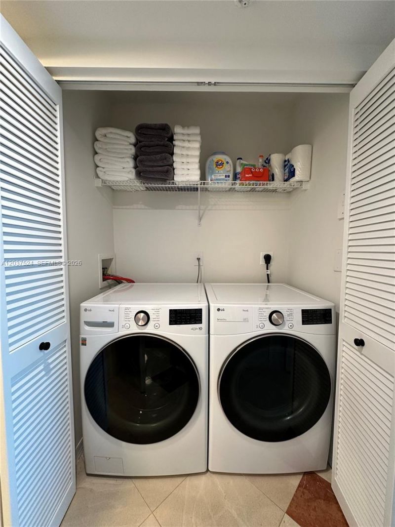 90 Alton Rd , Unit 2809, Miami Beach, FL 33139 Photo