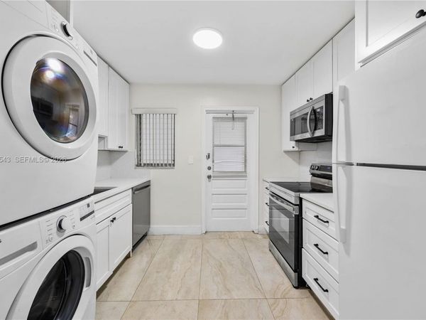 5141 Hollywood Blvd, Unit 209, Hollywood, FL 33021
