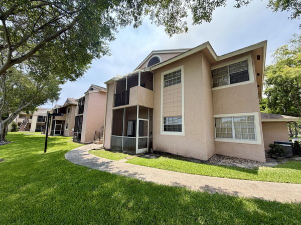 641 Cypress Lake Boulevard, Unit P, Deerfield Beach, FL 33064