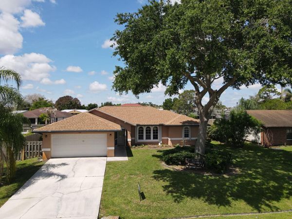 790 SE Ablett Lane, Port St. Lucie, FL 34984