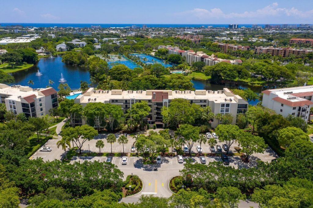 1915 Lavers Circle, Unit E309, Delray Beach, FL 33444 Photo