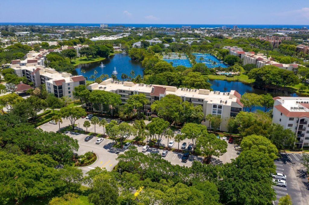 1915 Lavers Circle, Unit E309, Delray Beach, FL 33444 Photo