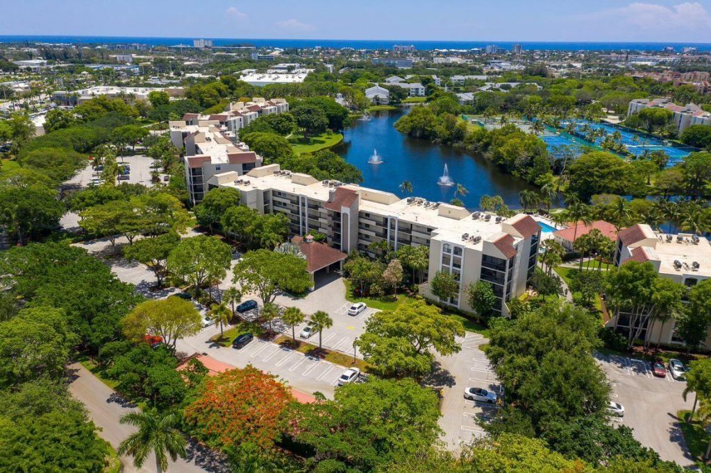 1915 Lavers Circle, Unit E309, Delray Beach, FL 33444 Photo