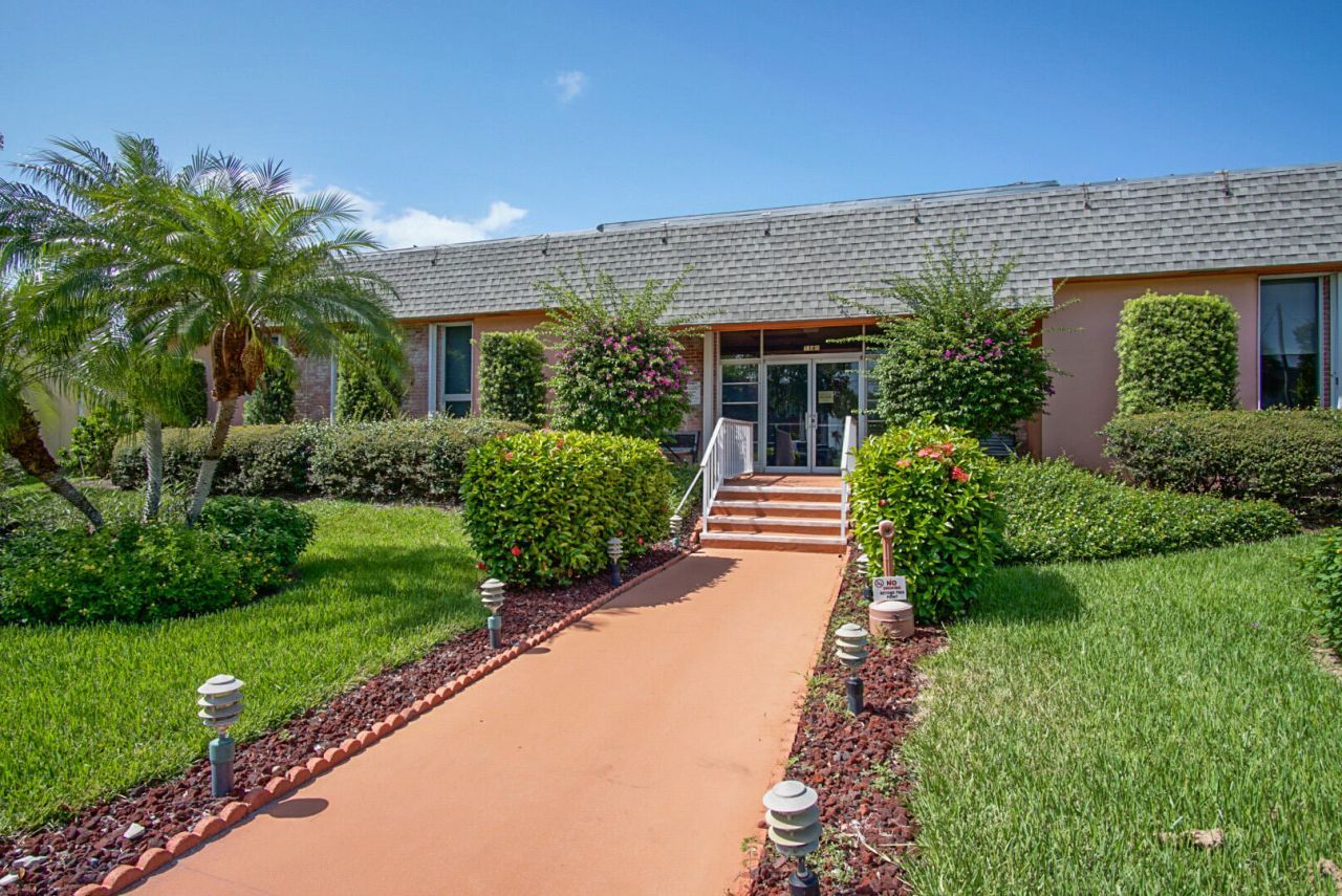 1181 Carlton Court, Unit 106, Fort Pierce, FL 34949 Photo