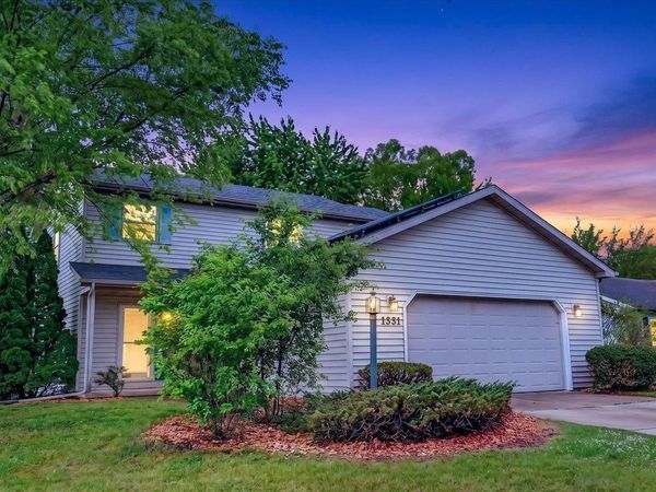 1331 Swordleaf Lane, Sun Prairie, WI 53590