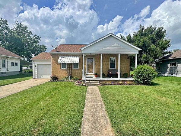 402 W Sycamore Street, Washington, IN 47501