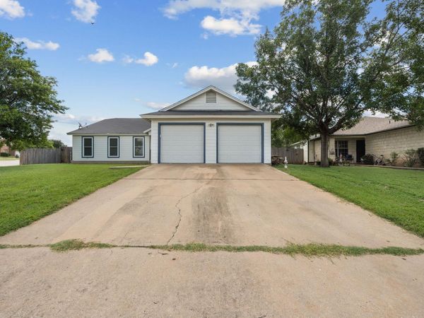 513 TEXAS Ave, Round Rock, TX 78664