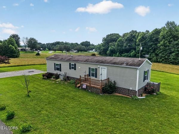 175 Humphrey Rd, Walling, TN 38587